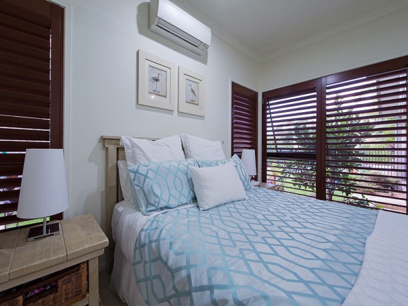 6 Barrington Crescent, Wakerley QLD 4154