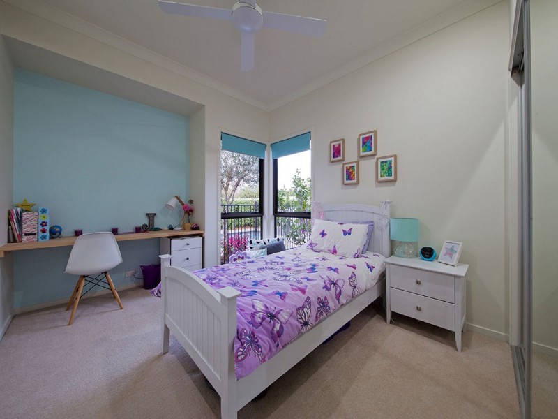 6 Barrington Crescent, Wakerley QLD 4154