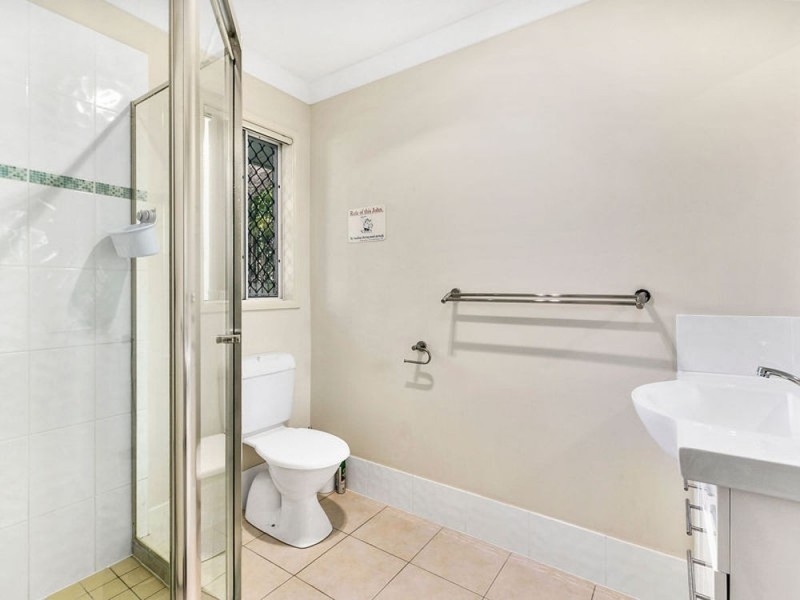 42a Faine Street, Manly West QLD 4179