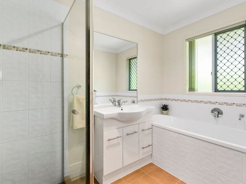 42a Faine Street, Manly West QLD 4179