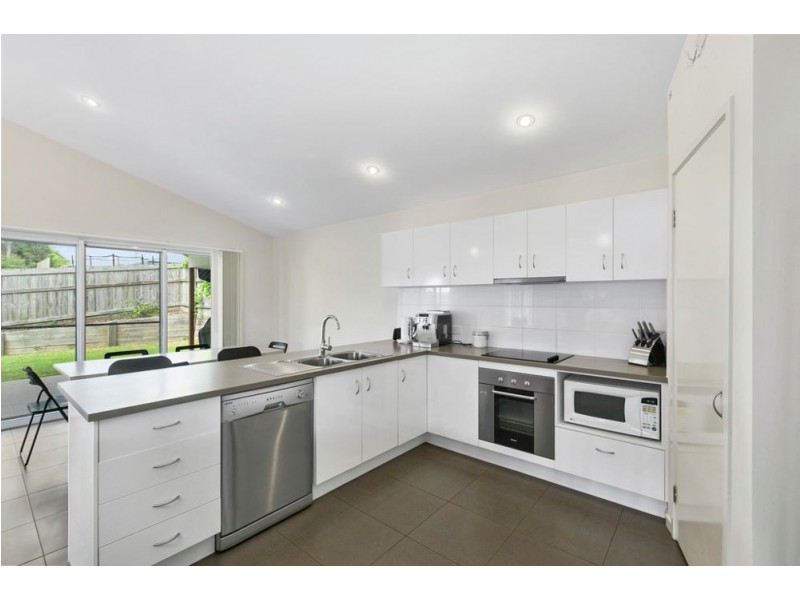 10 Patterson St, Wynnum QLD 4178