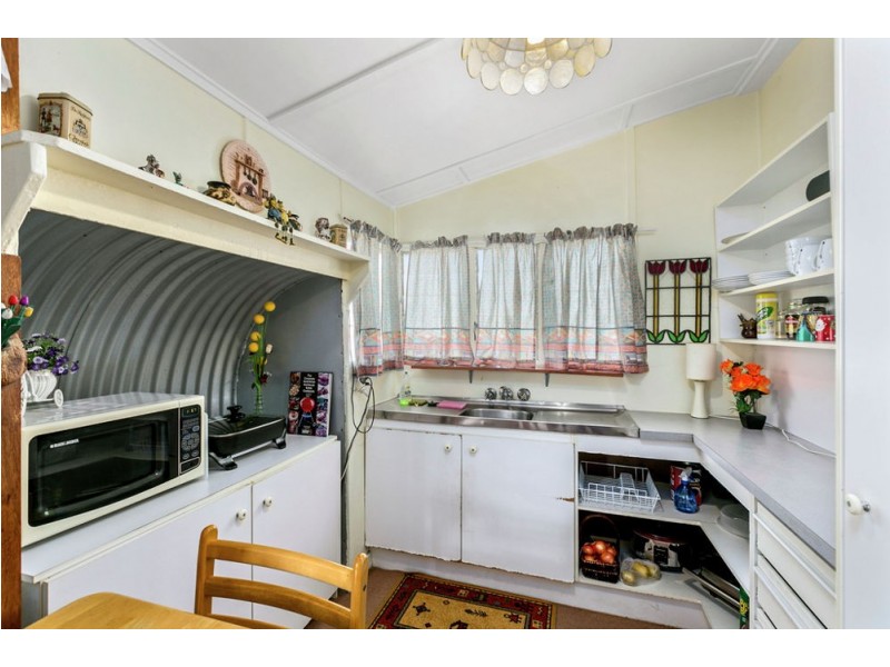 180 Melville Terrace, Manly QLD 4179