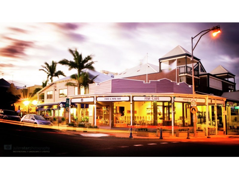 22 Oakley St, Manly QLD 4179