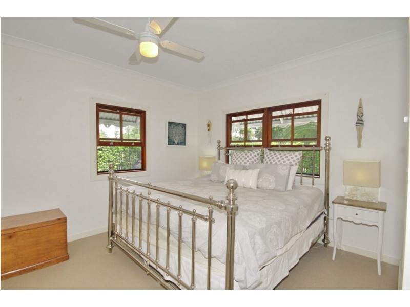 19 Wolsey Parade, Wynnum QLD 4178