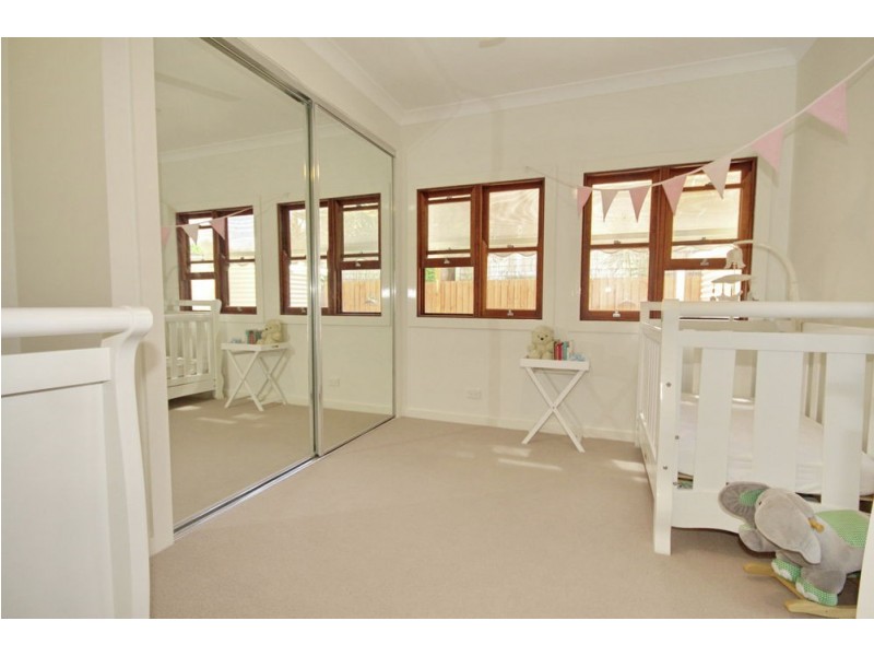19 Wolsey Parade, Wynnum QLD 4178