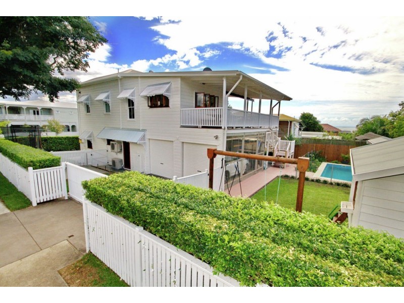 19 Wolsey Parade, Wynnum QLD 4178