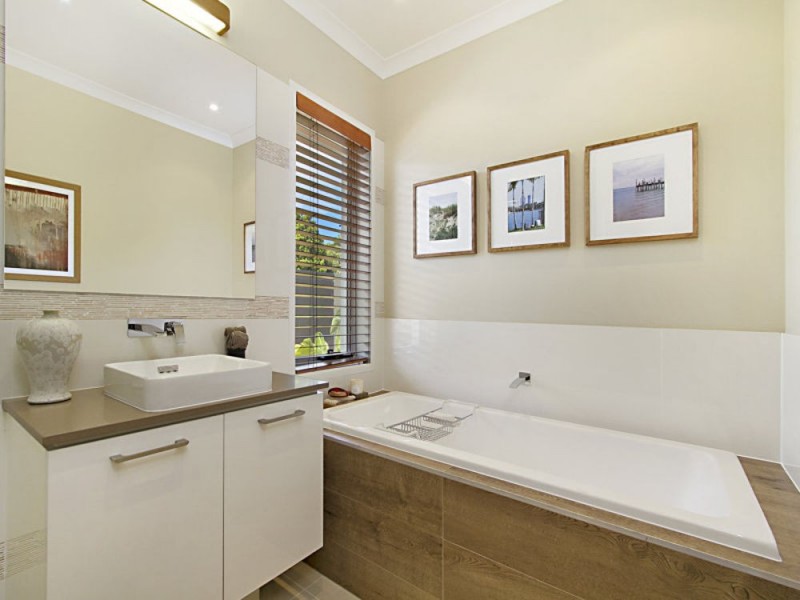 9 Francis Ave, Rochedale QLD 4123