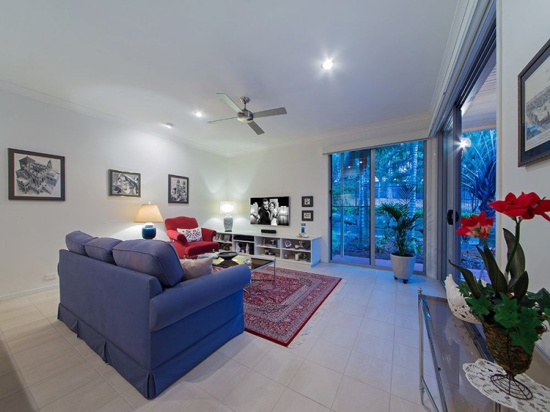 17 Barwin Street, Wakerley QLD 4154