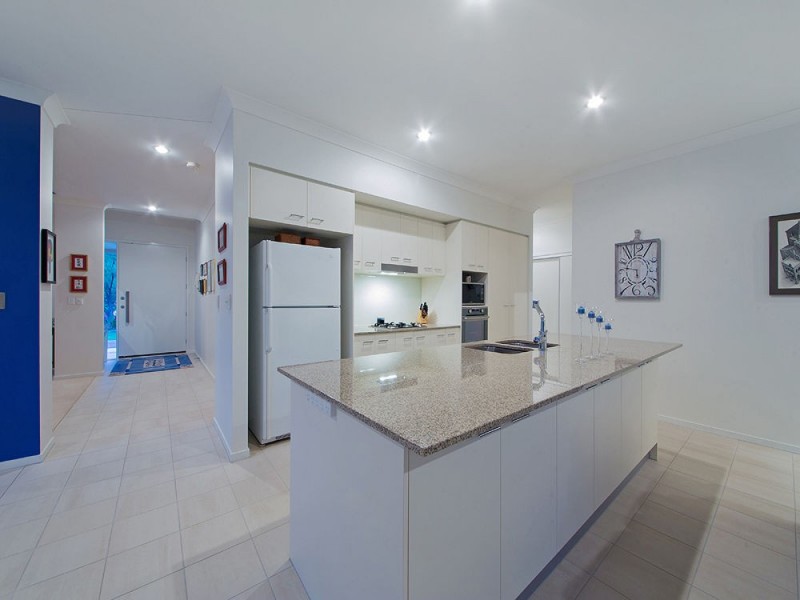 17 Barwin Street, Wakerley QLD 4154