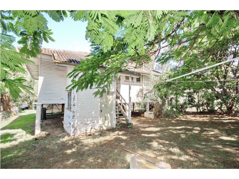 165 Wondall Rd, Wynnum West QLD 4178