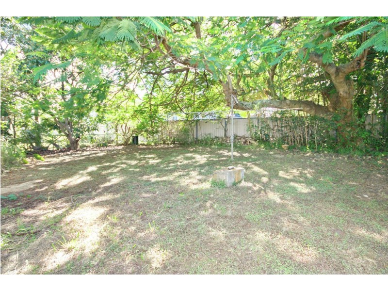 165 Wondall Rd, Wynnum West QLD 4178