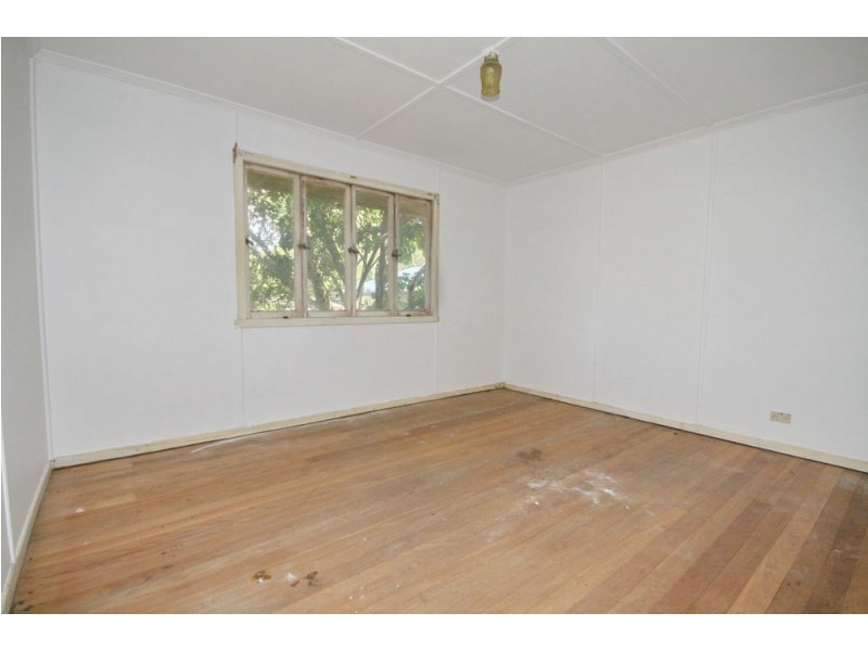 165 Wondall Rd, Wynnum West QLD 4178