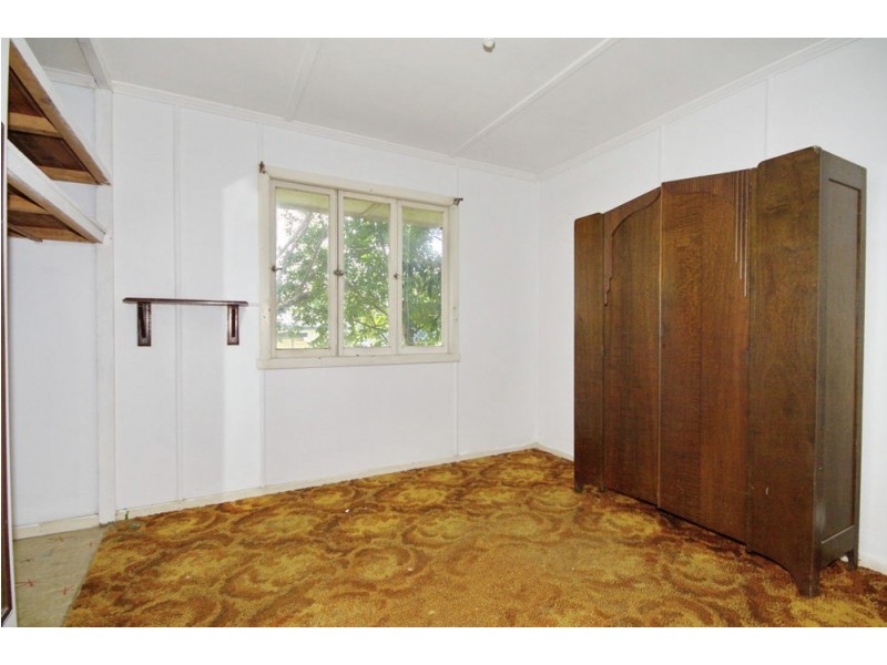 165 Wondall Rd, Wynnum West QLD 4178