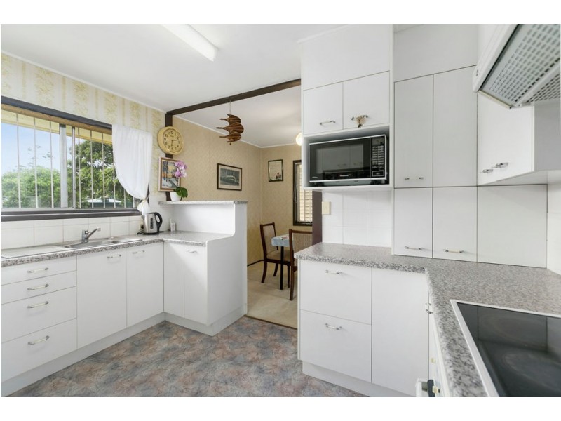 7 Sunstone St, Manly West QLD 4179