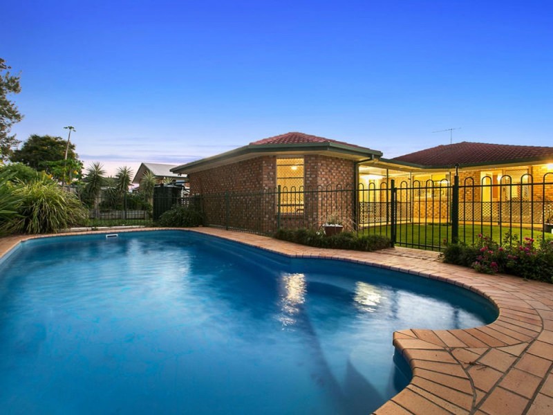 4 Arran Place, Belmont QLD 4153