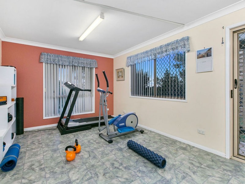 4 Arran Place, Belmont QLD 4153