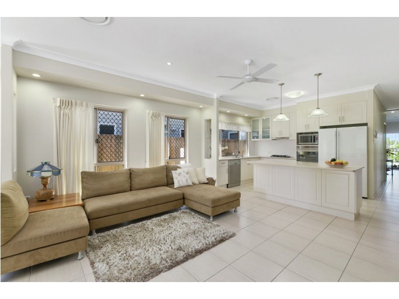 27 Haylock St, Wynnum QLD 4178