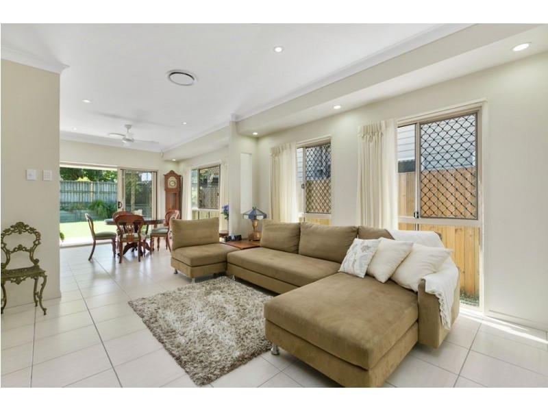 27 Haylock St, Wynnum QLD 4178