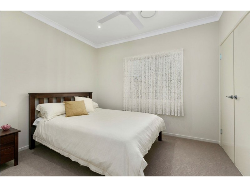 27 Haylock St, Wynnum QLD 4178