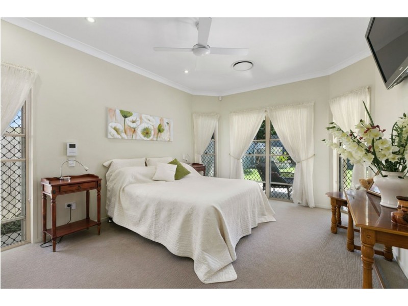 27 Haylock St, Wynnum QLD 4178