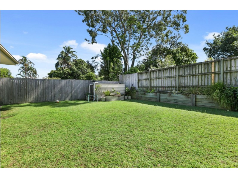 27 Haylock St, Wynnum QLD 4178