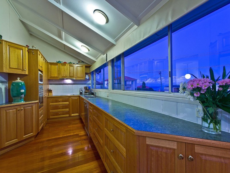87 Mountjoy Terrace, Wynnum QLD 4178