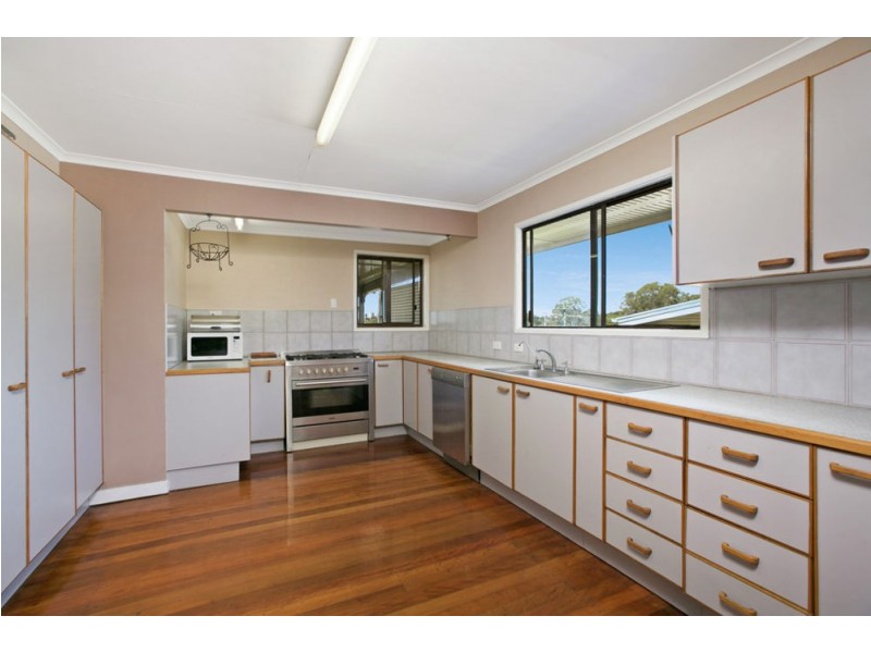 31 Natasha Street, Wynnum West QLD 4178