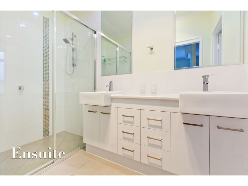 108 Kamarin Street, Manly West QLD 4179