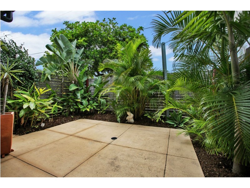 101 Chestnut Street, Wynnum QLD 4178