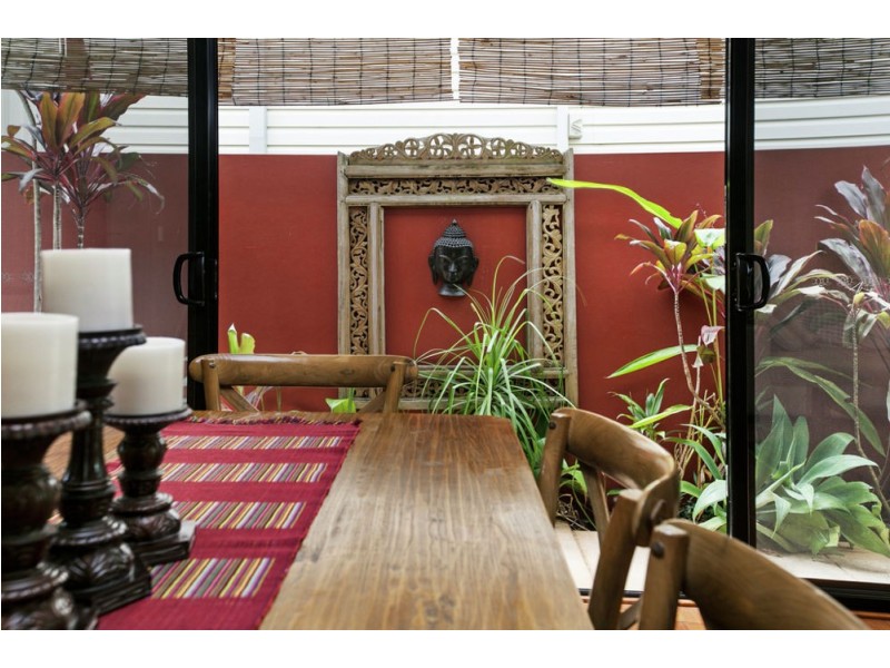 101 Chestnut Street, Wynnum QLD 4178