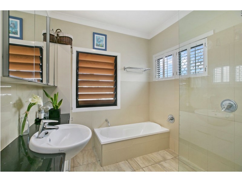 101 Chestnut Street, Wynnum QLD 4178