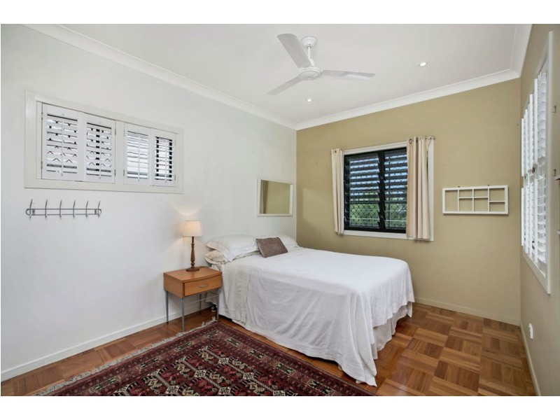 101 Chestnut Street, Wynnum QLD 4178