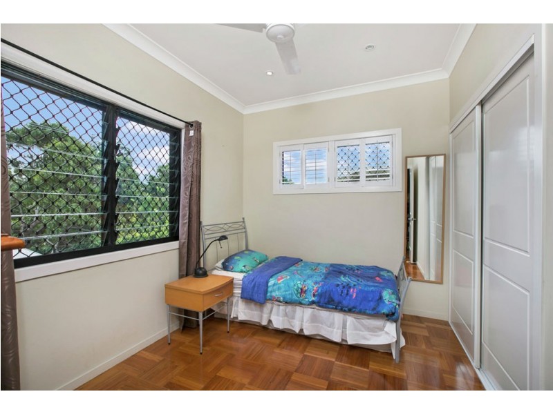 101 Chestnut Street, Wynnum QLD 4178