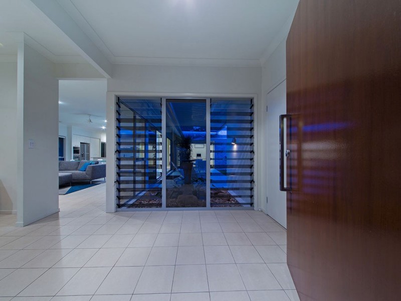 105 Mossvale Drive, Wakerley QLD 4154