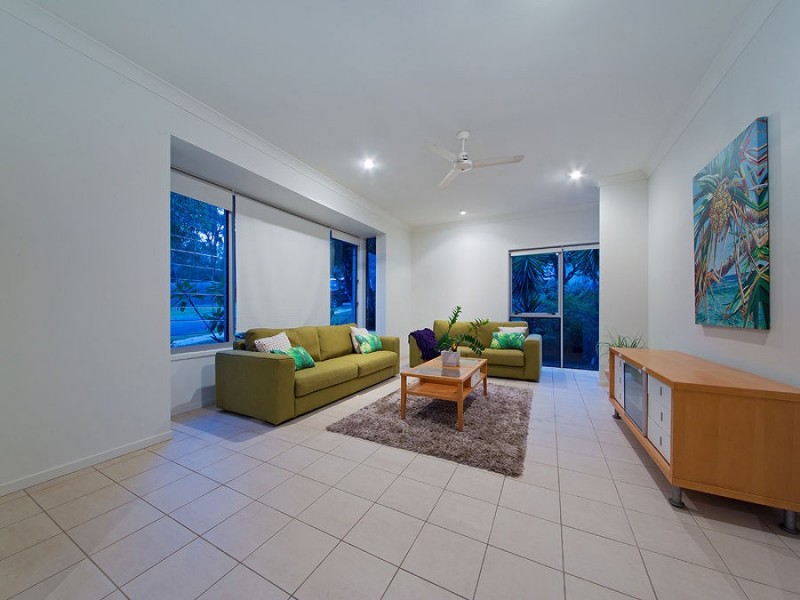 105 Mossvale Drive, Wakerley QLD 4154