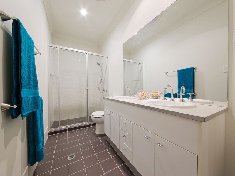 105 Mossvale Drive, Wakerley QLD 4154