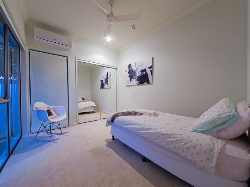 105 Mossvale Drive, Wakerley QLD 4154