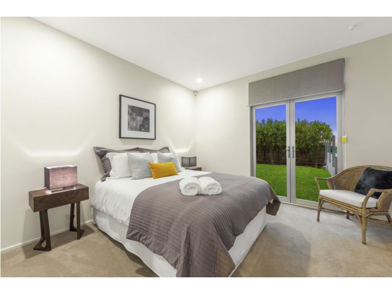 18 Wellington Street, Manly QLD 4179