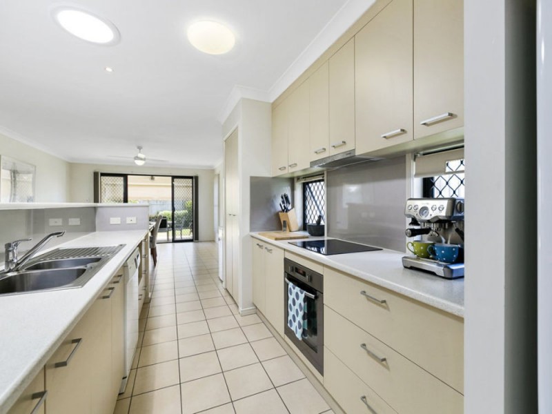 59 Worthing Street, Wynnum QLD 4178