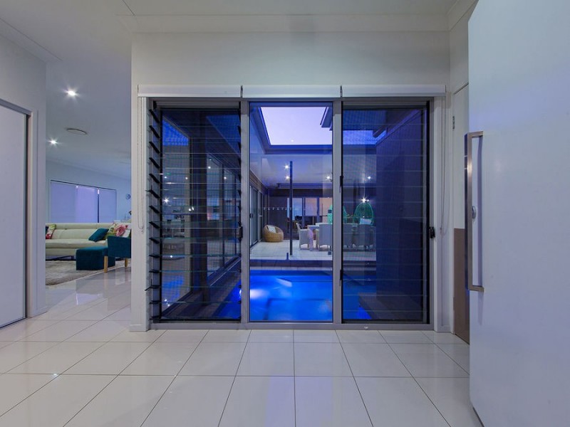 6 Thomson Place, Wakerley QLD 4154