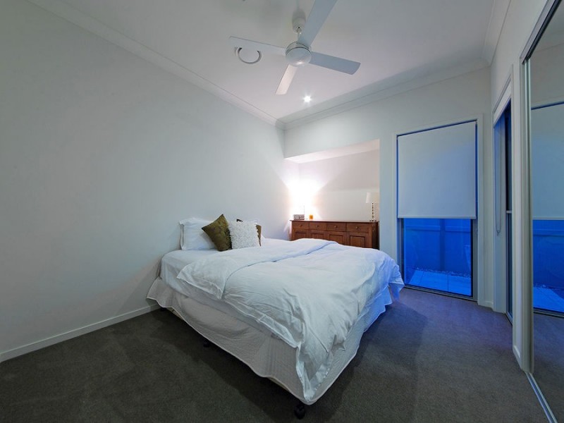 6 Thomson Place, Wakerley QLD 4154