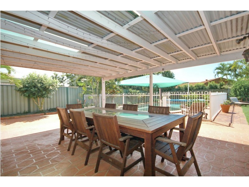 37 Teraglin Street, Manly West QLD 4179
