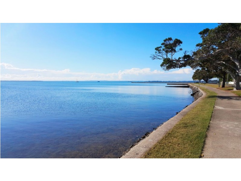 16 Adam Street, Wynnum QLD 4178
