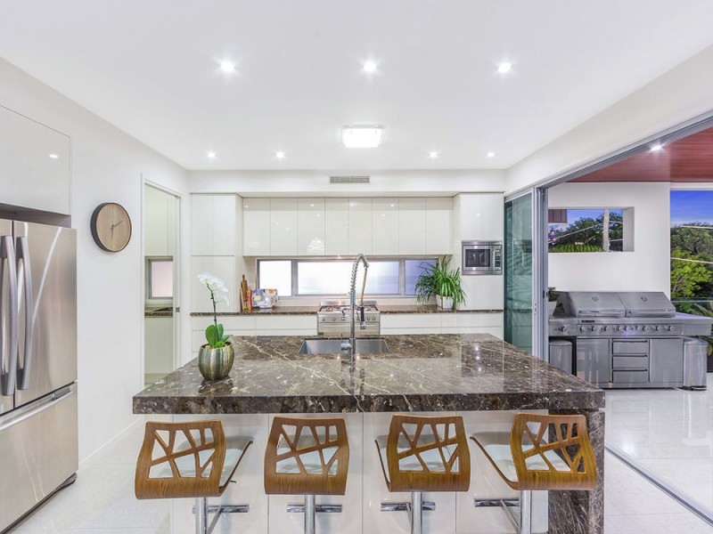 16 Adam Street, Wynnum QLD 4178