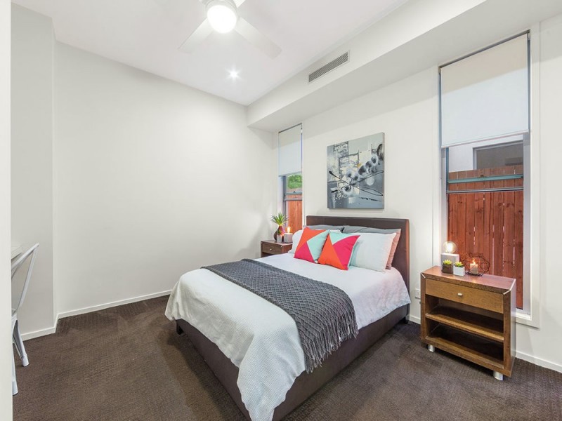 16 Adam Street, Wynnum QLD 4178