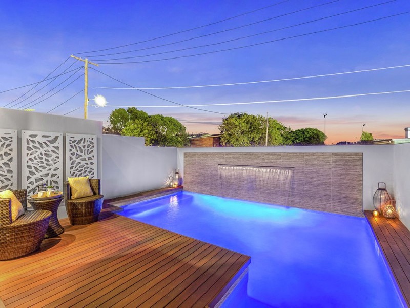 16 Adam Street, Wynnum QLD 4178