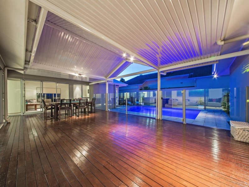 8 Watervale Pde, Wakerley QLD 4154