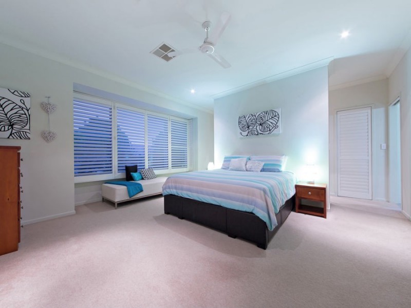 8 Watervale Pde, Wakerley QLD 4154