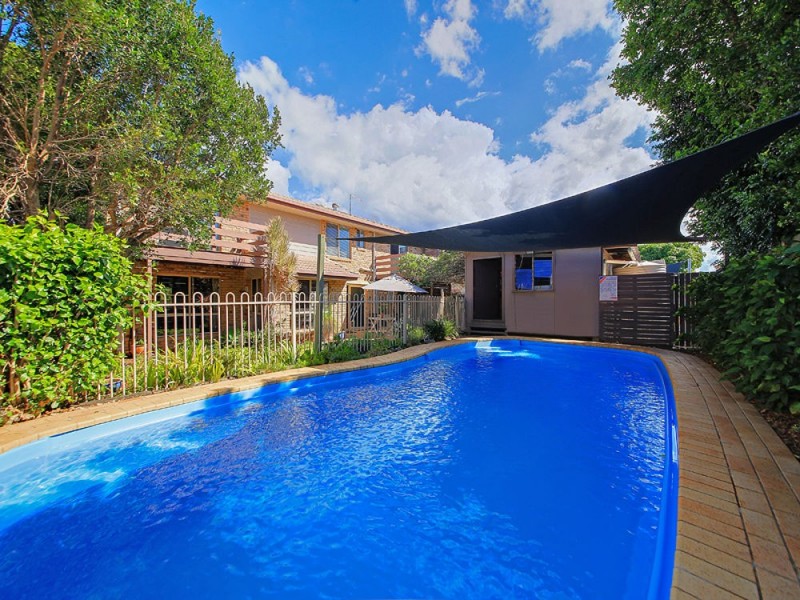 12 Ringara Street, Manly West QLD 4179