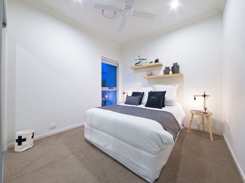 11 Esk Cres, Wakerley QLD 4154